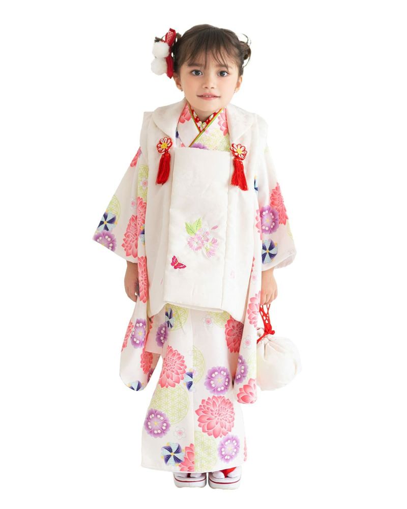 赤い花柄刺繍の七五三和服